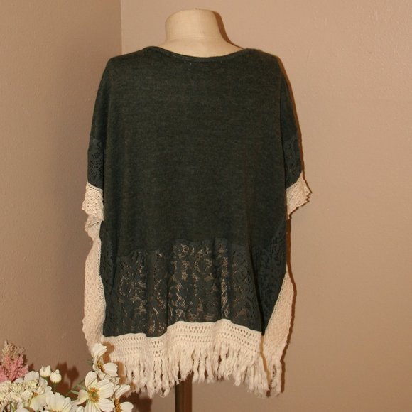 YA Los Angeles Lace Trimmed Poncho Fringed Shirt  size S - Picture 4 of 4